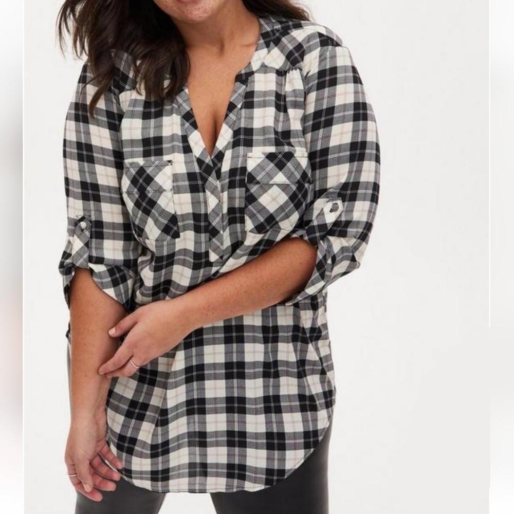 NWT Torrid Harper 34" Tunic Shirt Sz 1X